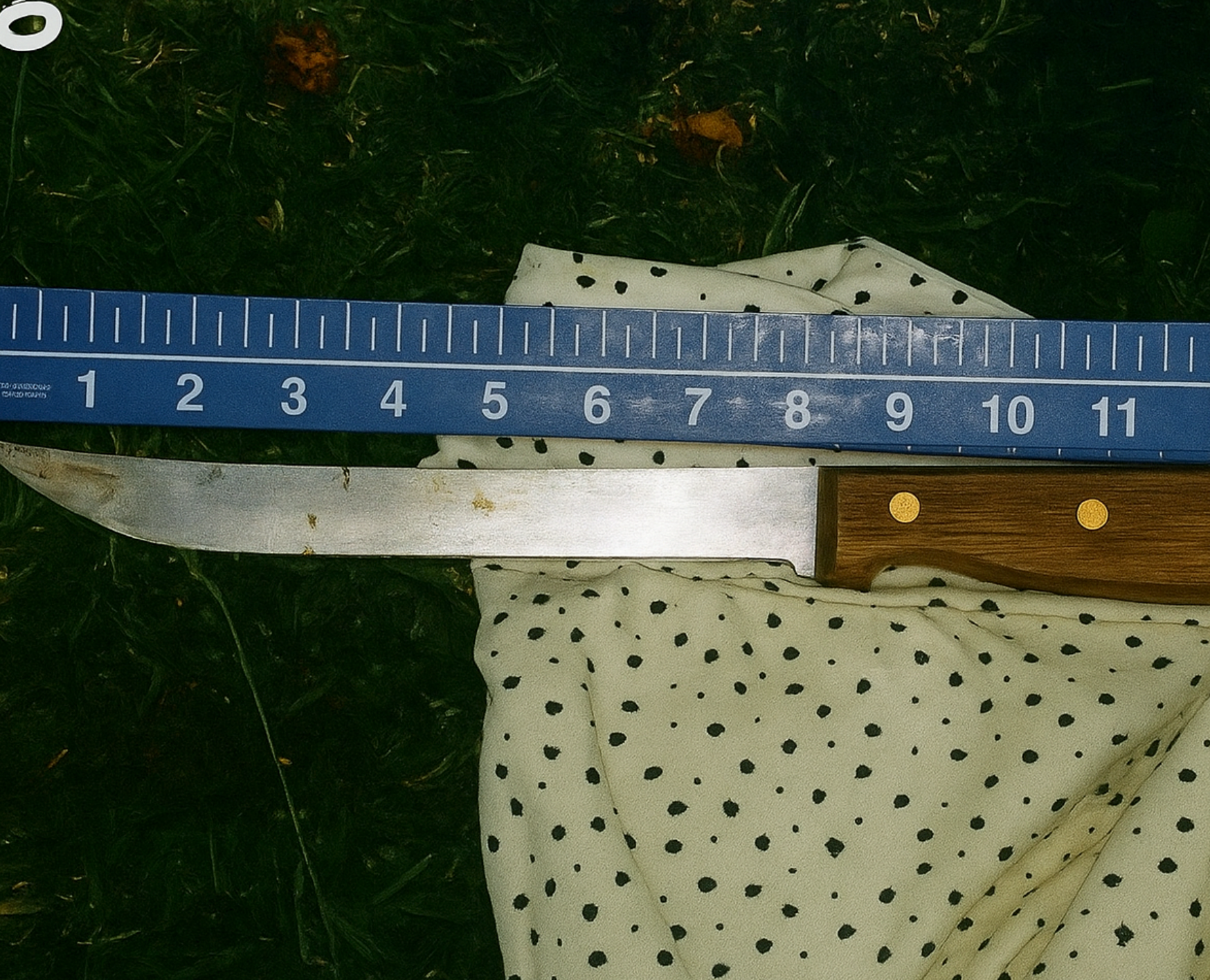 Replacement evidence photograph of a knife